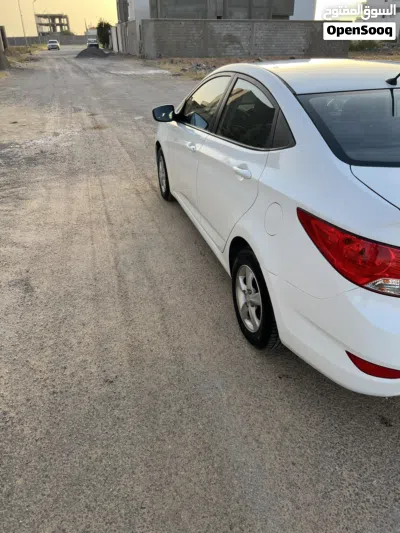 Hyundai Accent GL 3