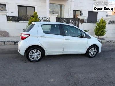 Toyota Yaris SE 3