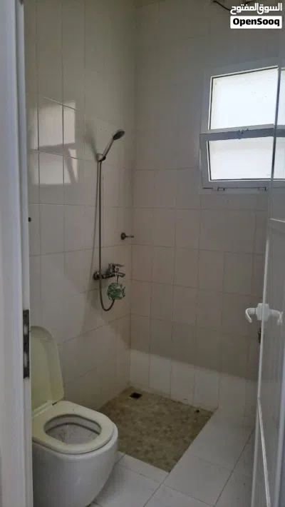 ملحق للإيجار غرفة وحمام ومطبخ 2