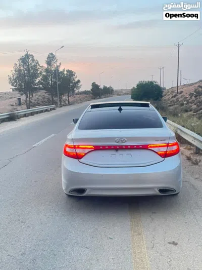 Hyundai Azera GL 2
