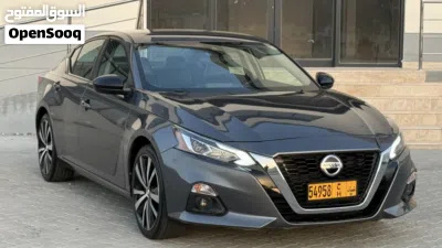 Nissan Altima SR 2