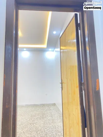 شقتين كبار في نفس العمارة في 602 افظل مربع في خط مدرسة شهداء الواجب 3