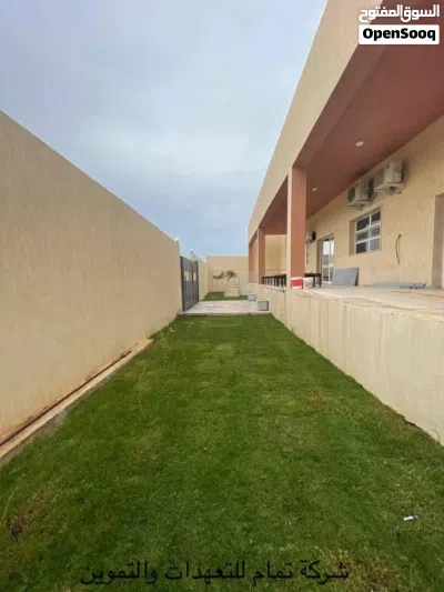 مبني تجاري للايجار في عين زاره الحمودات هو في الاسااس مطبخ كبير بالسكن يمكن تحويره الي مصنع او اي ش 2