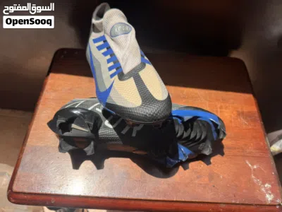 حذاء رياضي مقاس 40 ماركة نايكي مستعملة خفيف مرة واحدة فقط 3