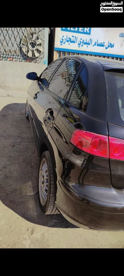 سيات إبيزا Standard 3