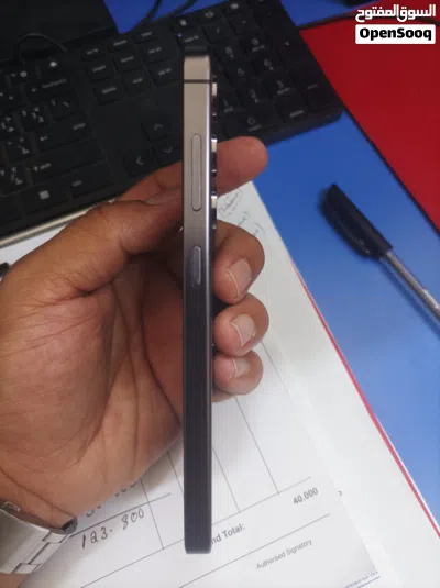 SAMSUNG S24. 256GB .8GB RAM 3