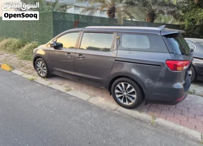 Kia Carnival Standard 3