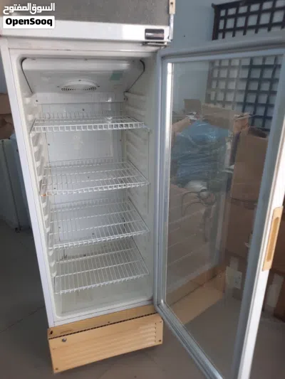 ثلاجة عرض (سوبر جنرال) بحالة ممتازة للبيع في بركاء Super General Display Fridge for Sale in Barka - 3