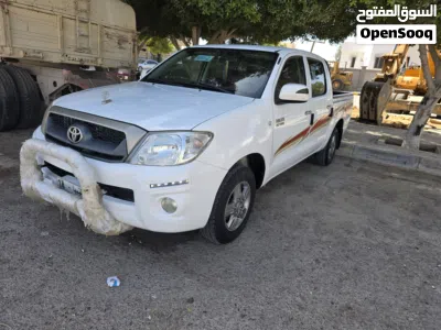 Toyota Hilux DLX 4