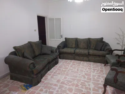 طقم كنب حلو للبيع بداعي تغيير العفش 2
