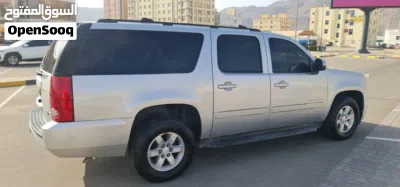 GMC Suburban 3