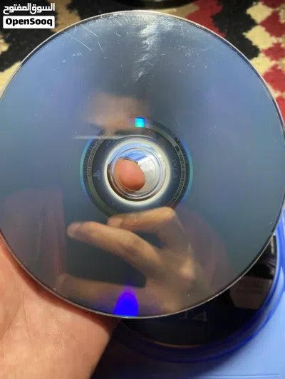 عدد 2 دسكات بلاستيشين ps4 نظافتهم اللهم بارك زي ماموضح في الصورة واستعمالهم خفيف شغالات باذن الله 4