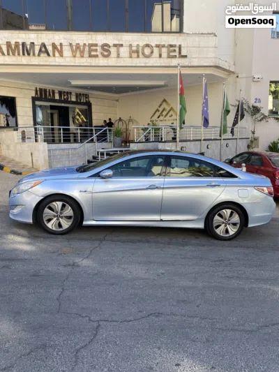 Hyundai Sonata Limited 3