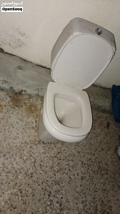 حمام سعودي نظيف جدا للبيع 2