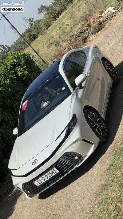 تويوتا كامري GLE 3