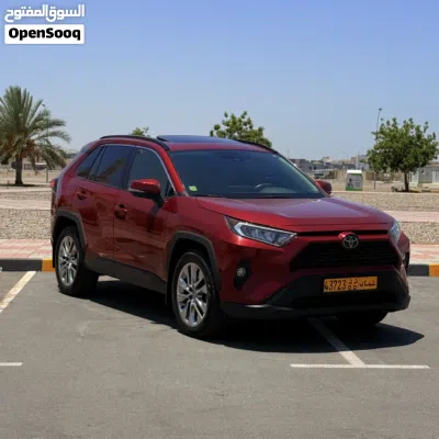 Toyota RAV 4 XLE 2