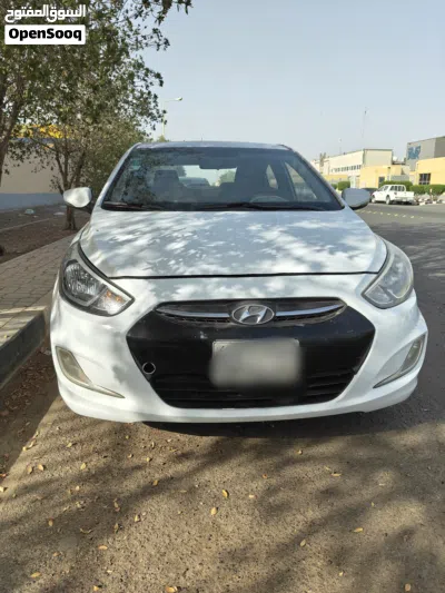 Hyundai Accent Standard 3