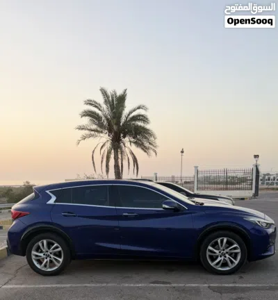 Infiniti Q30 Pure 3