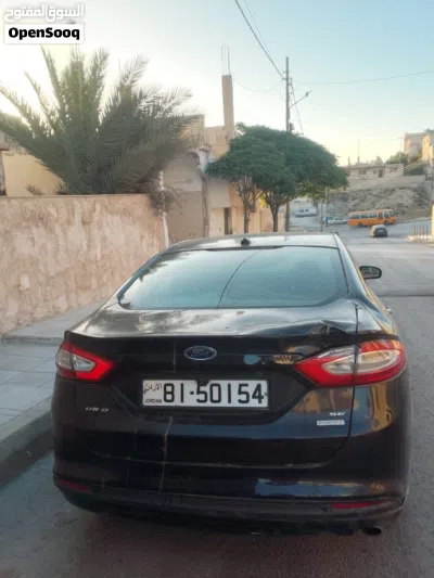 Ford Fusion SE 4
