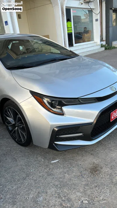 Toyota Corolla SE 4