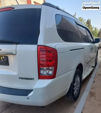 Kia Carnival LX 3