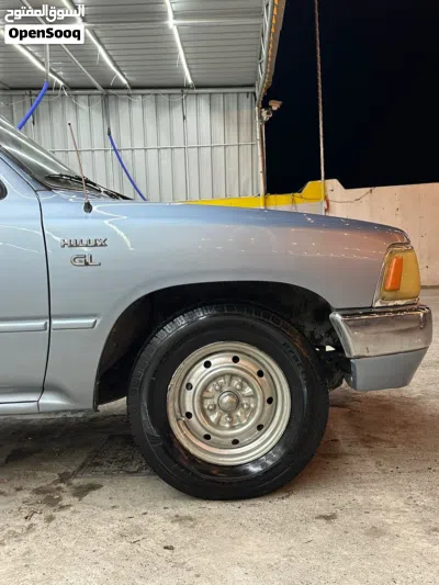 Toyota Hilux GLX 2