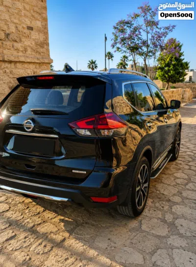 نيسان X-تريل SV1 4