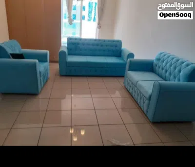 Modern طقم كنب بحالة ممتازة جداً – Elegant Touch & Big Value for a Small Price 4