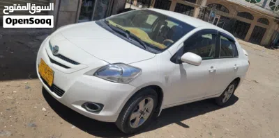 Toyota Yaris Basic 2