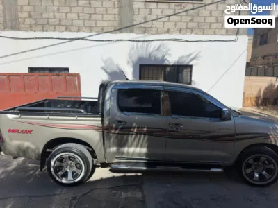 Toyota Hilux Standard 4