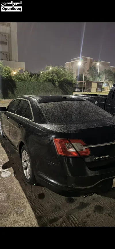 Ford Taurus SEL 4