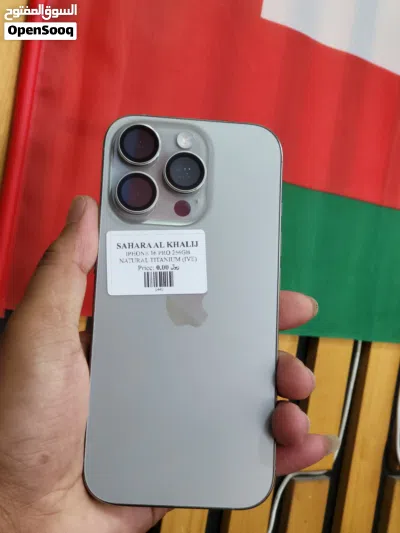 Iphone 16 pro 256Gb g Gray titanium Colour Good condition Used phone 4