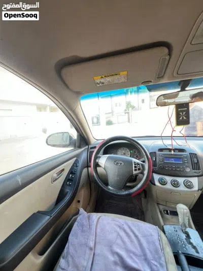 Hyundai Elantra SE 2