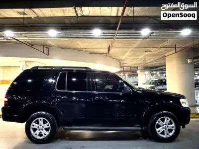 Ford Explorer XLT 4