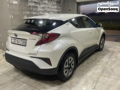 Toyota C-HR LUX 3