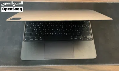Apple Magic Keyboard iPad Pro 13-inch (Black) Arabic & English. No damage high quality 3