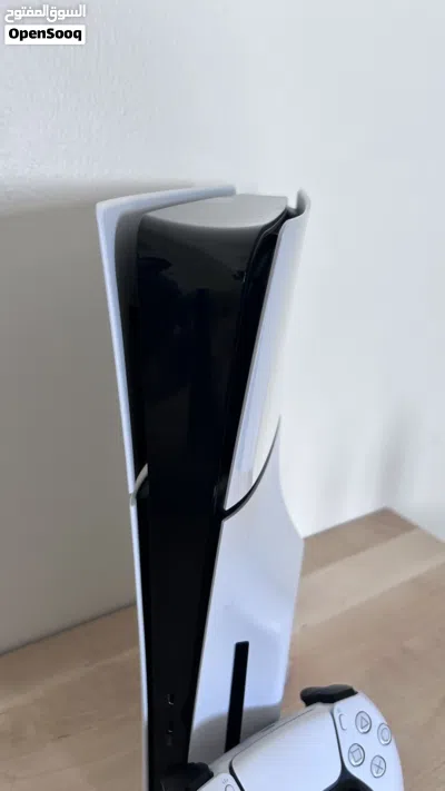 بحالة ممتازين و بدون مشاكل Ps5 slim cd 1TB ضمان اسبوعين 3
