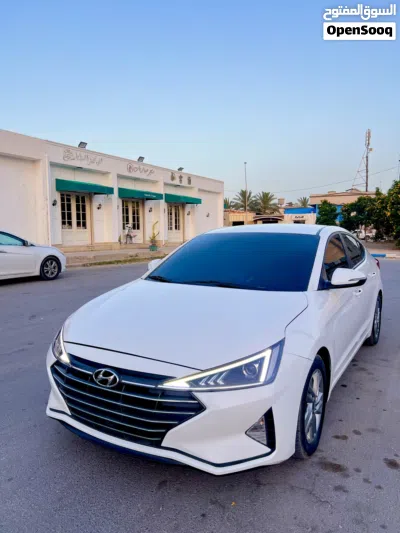 Hyundai Elantra GLS 3