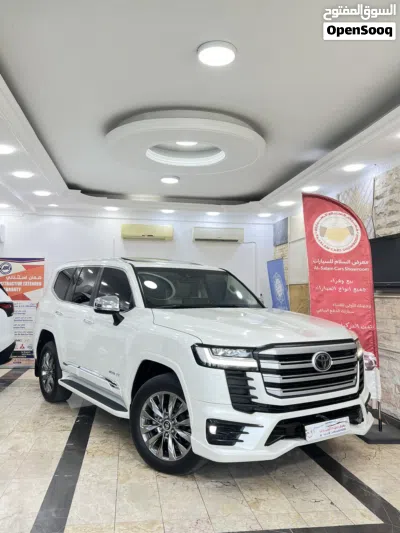 Toyota Land Cruiser VXR 4