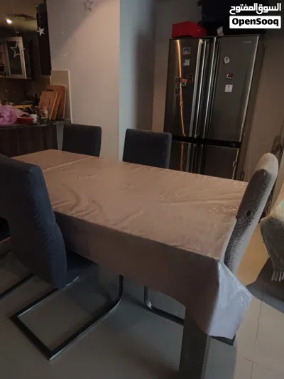 { GREAT QUALITY BUDGET DINING SET WITH STURDY STAINLESS STEEL BODY PARTS} 2