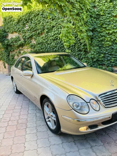 Mercedes Benz E-Class E 200 3