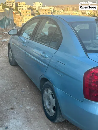 Hyundai Accent Standard 3