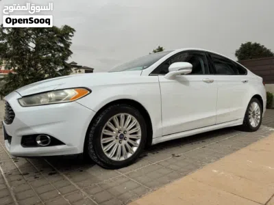 Ford Fusion SE 2