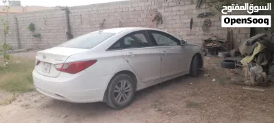 هيونداي سوناتا Standard 2