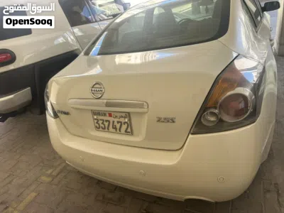 Nissan Altima Standard 4