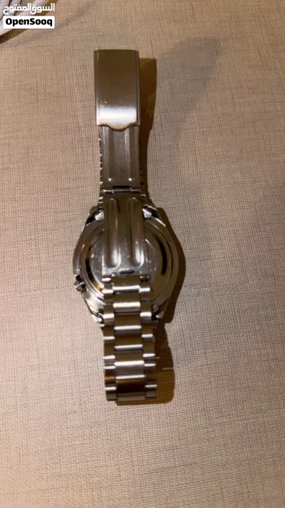 للبيع ساعتين seiko 5 فنتج 2