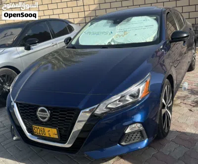 Nissan Altima SR 2