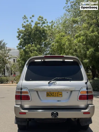 Toyota Land Cruiser GXR 3