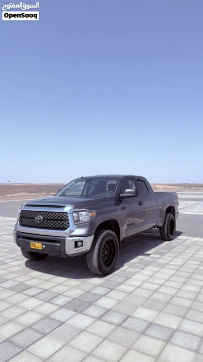 Toyota Tundra SR5 2
