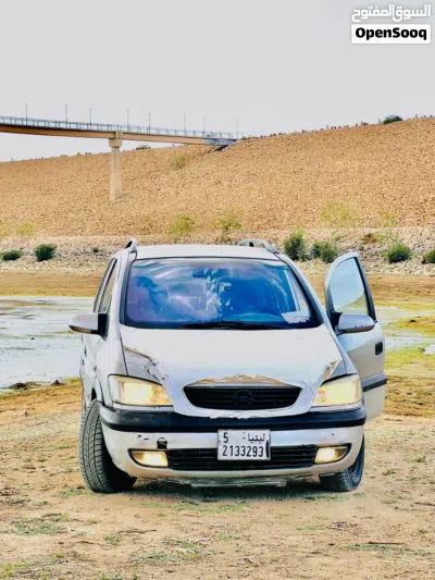 Opel Zafira 4